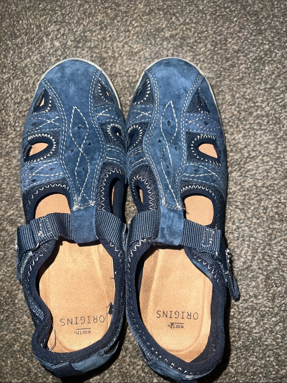 Earth Origins Navy Suede Cutout Comfort Sandals